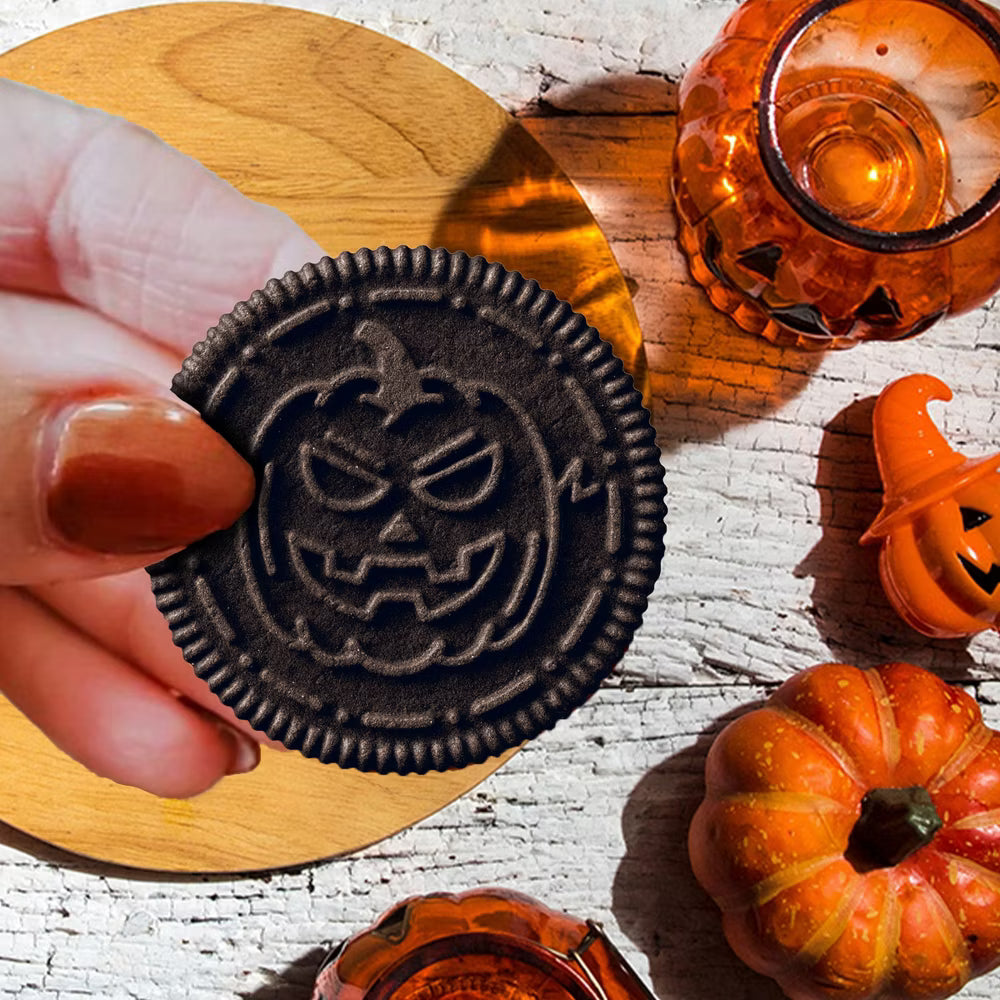 Oreo Halloween Boo! Orange Crème Cookies Family Size - 18.71oz